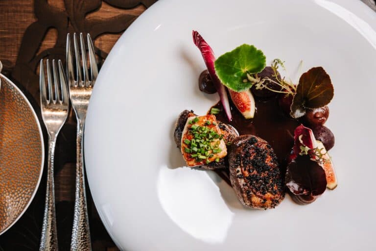 Tuvi, suitsupeet ja foie gras